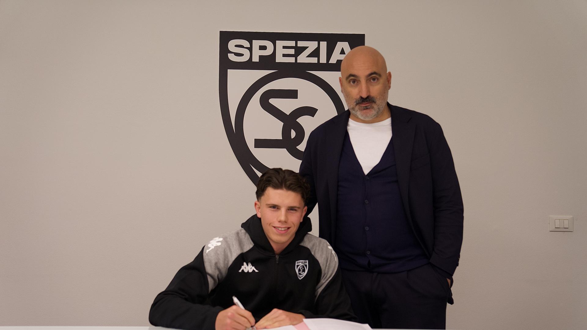 官方：罗马19岁中场罗马诺租借加盟意乙斯佩齐亚